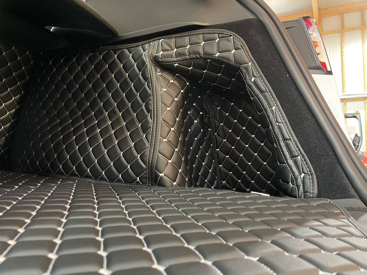 Hundematte Bodenmatte Kofferraumschutz Für Tesla Motors Model Y 2020-heute,  CARSTYLER®